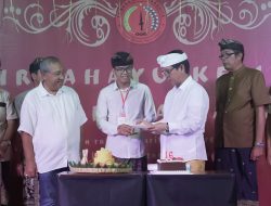 Hadiri HUT Ke-16 ST. Yowana Citta Parahita, Sekda Adi Arnawa  Dorong Generasi Muda Sukseskan Pemilu dan Pilkada di Bali