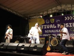 Band Metamorfosa Gaet Tropy Festival Musik Gempur Rokok Ilegal di Kabupaten Brebes