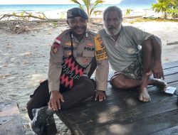 Bripka Steven Bhabinkamtibmas Polair Berikan Pesan-Pesan Kamtibmas Jelang Pemilu pada Warga