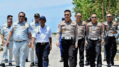 Jelang Libur Nataru 2024, Kakorlantas Polri Tinjau Kesiapan Pelabuhan Jangkar dan Ketapang