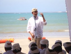 Wabup Badung Hadiri Upacara Pemahayu Jagat di Pantai Muaya Jimbaran
