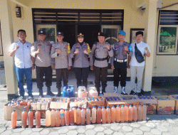 Jelang Nataru, Puluhan Liter Miras Tradisional Disita Polsek Praya dalam Operasi Cipta Kondisi