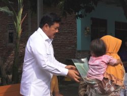 Menteri ATR/BPN Bagikan Sertifikat Secara Door to Door di Kabupaten Brebes
