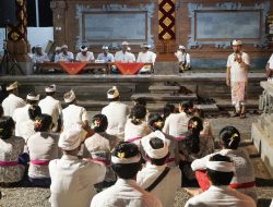 Sekda Adi Arnawa Puji Kebersamaan Warga pada Upacara Melaspas Pura Dalem Tunon Abiansemal