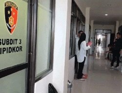 Ditkrimsus Polda Sulbar OTT Mantan Kadis Pendidikan Kabupaten Mamuju, Sulbar