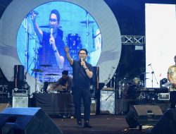 From Kuta With Love, Sekda Adi Arnawa Hadiri Pergantian Tahun di Pantai Kuta