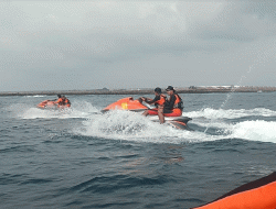 Dua Wisatawan Asing Terseret Arus Pantai Kuta, Satu Orang Dalam Pencarian Tim SAR