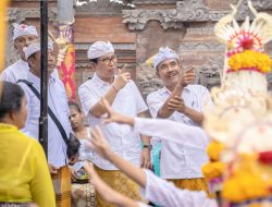 Sekda Adi Arnawa Hadiri Karya Melaspas di Pura Pasek Gelgel Banjar Dirgahayu, Abiansemal