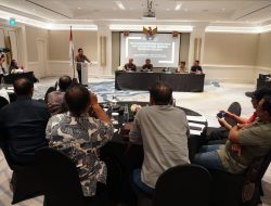 Rakor Penyusunan Program Kerja Desa Adat dan Kelurahan Jimbaran, Adi Arnawa Harapkan Pertumbuhan Ekonomi yang Terus Meningkat