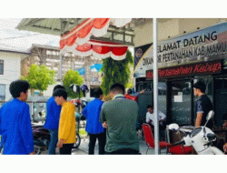 Diduga Lakukan Pungli, BPN Mamuju Didemo