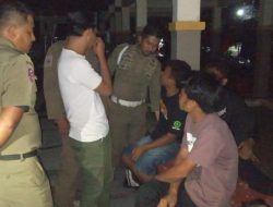 Gelar Razia di Area Taman Pelangi, Kab. Selayar, Belasan Remaja Dibubarkan Satpol PP