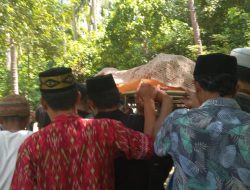 Dua Jasad Korban Laka Lantas di Dusun Boneapara, Kab. Selayar, Sulsel, Dikebumikan