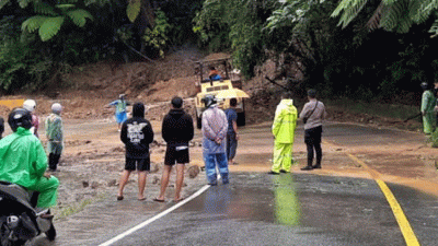 Penanganan Banjir dan Longsor di Sumbar, Polri Berupaya Buka Jalan Nasional yang Terputus