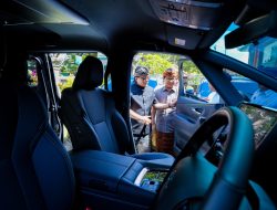 Bupati Badung Giri Prasta Serahkan Hibah Kendaraan Operasional untuk Pengadilan