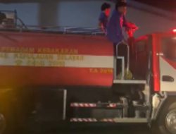 Jinakkan Kebakaran di Dusun Patori, Satpol PP, Damkar dan Penyelamatan Selayar Luncurkan Tiga Armada Damkar