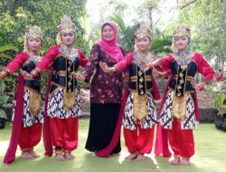Memperingati Hari Jadi Ke-455 Kabupaten Lamongan,  Dinas Pendidikan Memeriahkan dengan Lomba Seni Tari