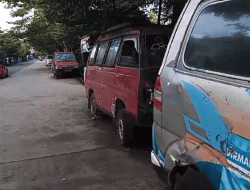 Berpotensi Jadi Biang Kemacetan, Deretan Kendaraan Mangkrak di Jalan Jend. A. Yani, Selayar Disorot