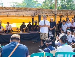 Bupati Giri Prasta Ajak Sameton Pasek Kayu Selem Songan Bersatu Jaga Tradisi Bali