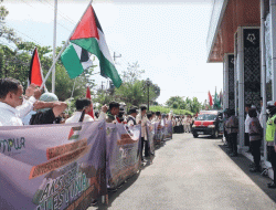 Serukan Bela Palestina, UMP Purworejo Gelar Aksi di Gedung DPRD