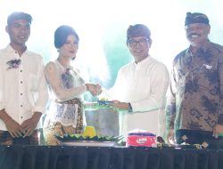 Sekda Badung Adi Arnawa Hadiri Puncak HUT Ke-52 ST. Dharma Bakti Banjar Dangin Bingin Sembung