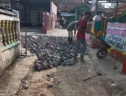 Pembangunan Jalan di Lingkungan RT 04, LK 1, Langkapura, Kota Bandar Lampung, Diduga Asal Jadi