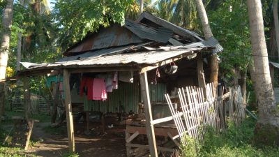Dua RTLH di Utara Jembatan Parappa, Selayar, Memprihatinkan, Penghuni Tinggal di Rumah Beratap Bolong dan Dinding Seng