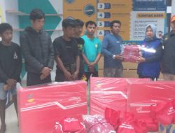 Kapal Bermuatan 200 Ton Kopra Tenggelam di Perairan Selayar, Dinas Sosial Sigap Serahkan Bantuan