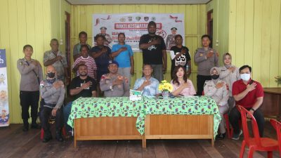 Beri Arti di Hari Bhayangkara Ke-78, Polresta Jayapura Kota Gelar Bakti Kesehatan di Kampung Enggros