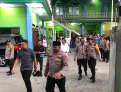 Kapolresta Dampingi Kapolda Papua Serahkan Hewan Kurban di Beberapa Masjid di Kota Jayapura