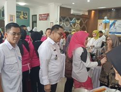 Meriahkan HUT Kota Palembang, Kecamatan Kemuning Gelar Lomba Masak Pempek Kapal Selam