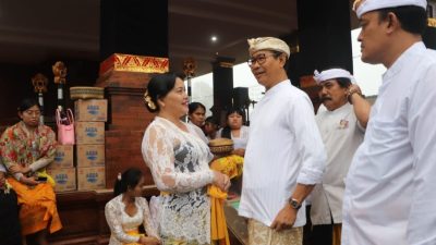 Wabup Badung dan Seniasih Giri Prasta Hadiri Karya Melaspas, Mendem Pedagingan di Pura Melanting dan Balai Banjar Desa Adat Pelaga