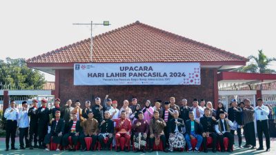 Upacara Peringatan Hari Lahir Pancasila Lapas Lamongan Bangga Kenakan Baju Adat Nasional