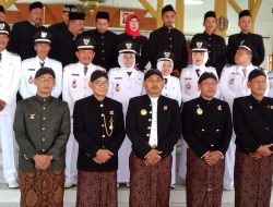 Bupati Ony Melantik Kepala Desa dengan Perpanjangan Jabatan Tepat di Hari Jadi Ke-666 Kab. Ngawi