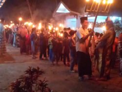 Peringati 10 Muharram 1446 H, Ratusan Warga Desa Luwenglor Ikuti Pawai Obor