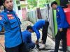 Masuk ke Rumah Warga, Damkarmat Selayar Sigap Amankan Biawak