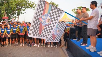 Ajak Masyarakat Peduli kesehatan, Sekda Adi Arnawa Lepas Peserta Fun Run Indomaret 2024