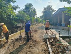 Pavingisasi untuk Memperlancar Arus Ekonomi Desa Mengger, Ngawi