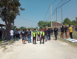 Warga Desa Dungmiri, Ngawi, Blokade Jalan Perusahaan Ekspedisi