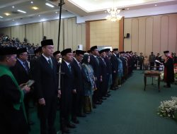 Anggota DPRD Jombang Hasil Pileg 2024 Mengucapkan Sumpah dan Janji