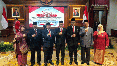 Peringatan HUT ke 79 RI, Kepala Dishub Provinsi Jatim Dapat Tanda Kehormatan RI SLKS