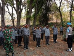 Danramil dan Babinsa Koramil 0812/06 Ngimbang Berikan Motivasi kepada Anggota Linmas