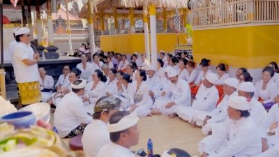Bupati Badung Hadiri Karya Ngenteg Linggih, Ngusaba Desa dan Mapahayu Nini Desa Adat Kapal