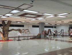 Pameran Seni Instalasi Lima Tahun WTBOS Dipamerkan di Bandara Internasional Minangkabau