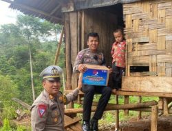 Satlantas Polresta Mamuju Salurkan Bantuan Sosial Dalam Rangka HUT ke-69 Lalu Lintas