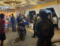 Pria Mabuk Bersenjata Badik Diamankan Polisi di Tempat Pesta di Pulau Karampuang Mamuju