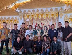IJS Sulbar Ramai Hadiri Pesta Pernikahan Ketua LAK Sulbar di Pulau Karampuang Mamuju, Irham Azis: Semoga Keluarga Sakinah Mawadah Warahmah