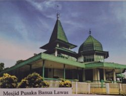 Bangun Perluasan Parkir Obyek Wisata Masjid Pusaka Banua Lawas, Tabalong, Kalsel
