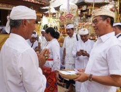 Hadiri Karya di Merajan Ageng Dalem Benculuk Tegeh Kori Baleran Pecatu, Plt. Bupati Badung Sampaikan Apresiasi dan Haturkan Punia Pribadi