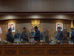 Plt. Bupati Badung Suiasa Sampaikan Penjelasan Raperda APBD 2025, Program Prioritas Efektif Tingkatkan Kesejahteraan, Ekonomi dan Keadilan Sosial