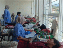 Peduli Sosial, UKM KSR PMI UIN IB Gelar Donor Darah